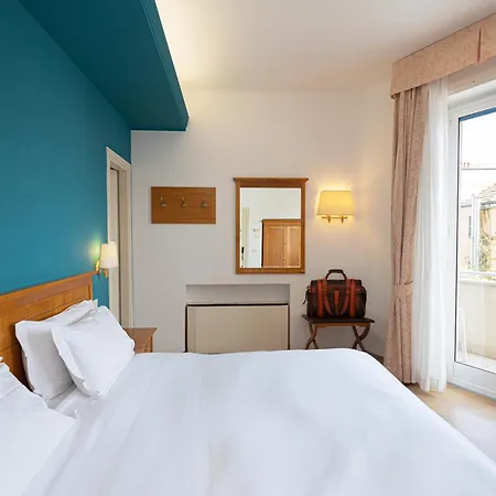 Lvg Hotel Collection - Majestic Hotel 4*