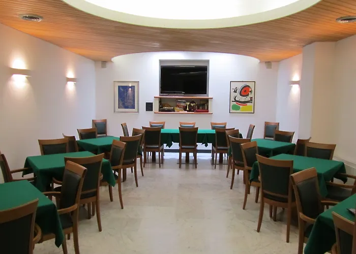 Lvg Collection - Majestic Hotel 4*