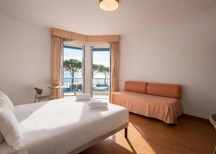 Lvg Collection - Majestic Hotel