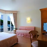Hotel Lvg Collection - Majestic 4*