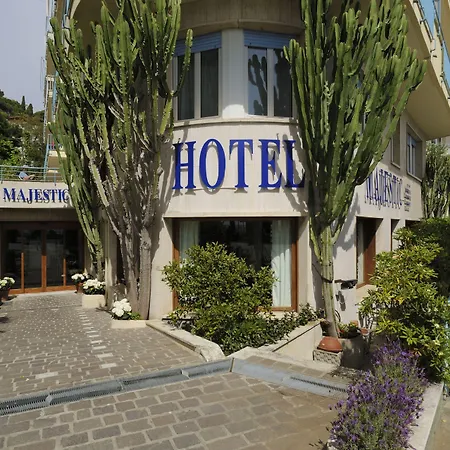 Hotel Lvg Collection - Majestic 4*