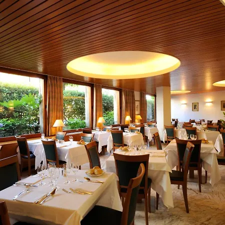Lvg Hotel Collection - Majestic 4*