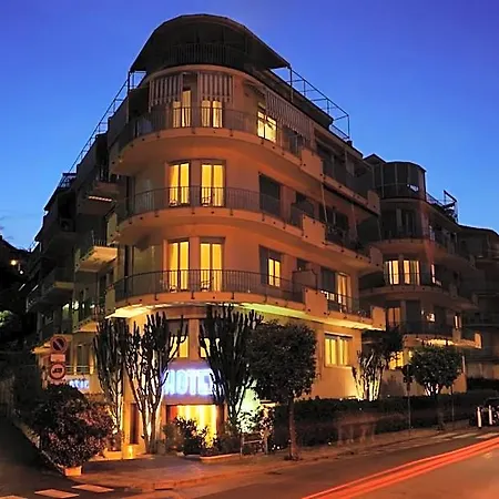 Hotel Lvg Collection - Majestic 4*