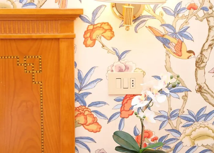 Lvg Hotel Collection - Majestic 4*