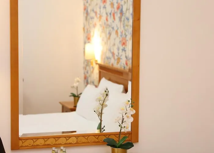 Hotel Lvg Collection - Majestic 4*