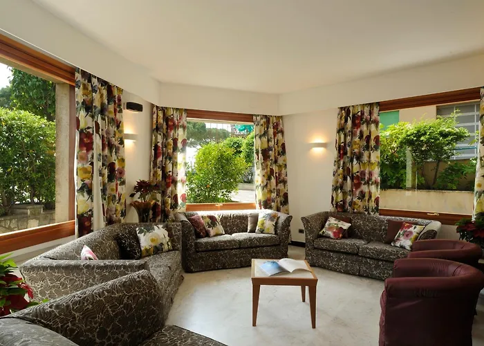 Hotel Lvg Collection - Majestic Alassio